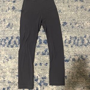 Grayish/Black Lululemon leggings 25’ Length